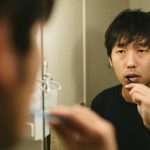 夫の口臭がきつい…歯を磨かない男の心理と不潔癖を直す唯一の方法