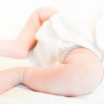 赤ちゃん便秘の４つの解消法～綿棒浣腸は必要ないと言える理由